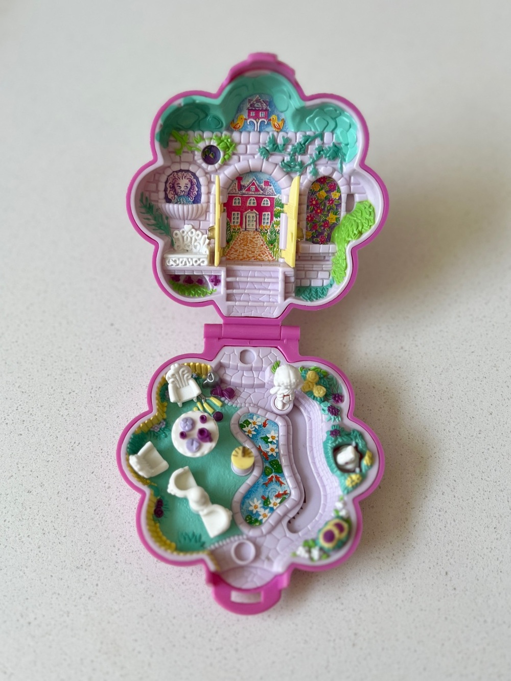 Vintage 1990 Polly Pocket Secret Garden Surprise Compact